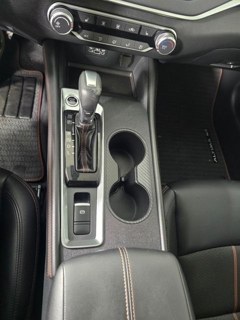 Used 2019 Pearl White Nissan 2.5 SR image 21