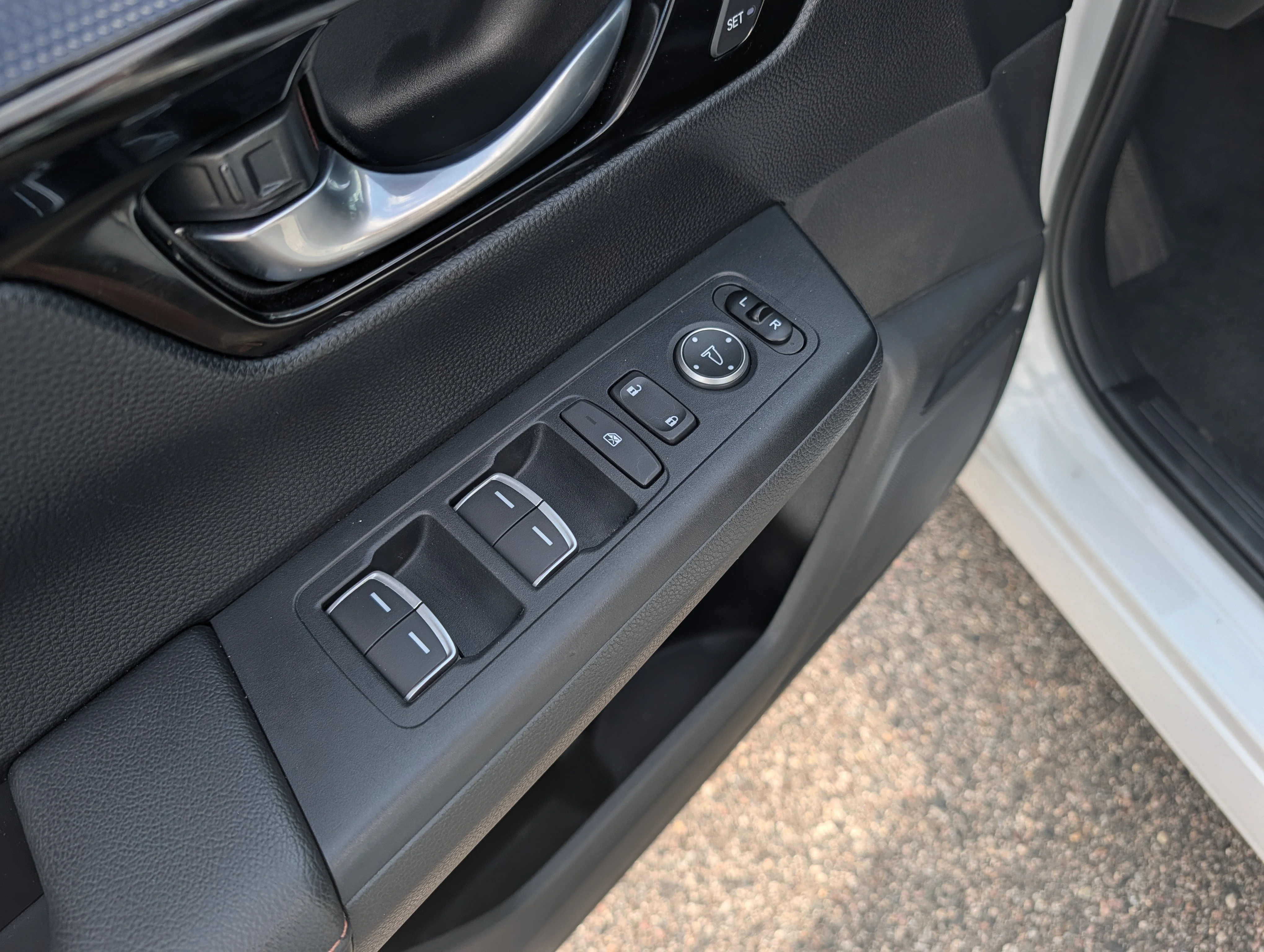 Used 2025 Platinum White Pearl Honda Sport Touring image 25