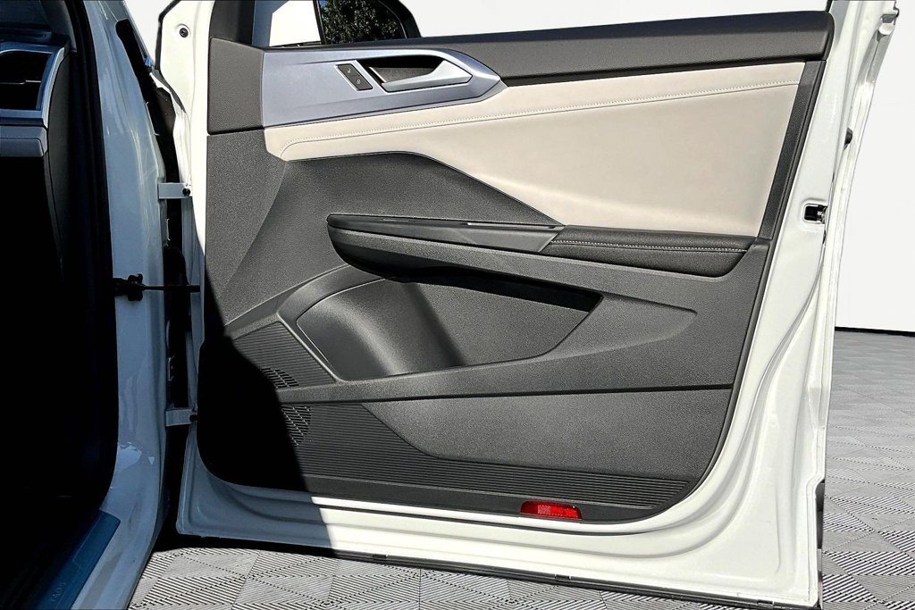New 2026 White Volkswagen 1.5T SE image 26