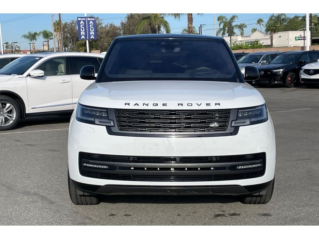 Used 2023 Fuji White Land Rover SE image 8