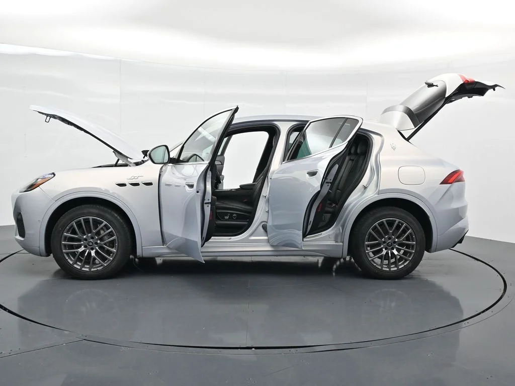Used 2024 White Maserati GT image 21