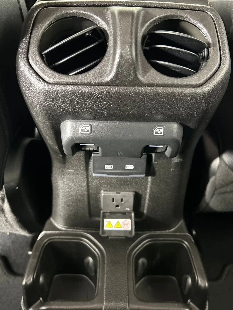 Used 2023 Black Jeep Overland image 19