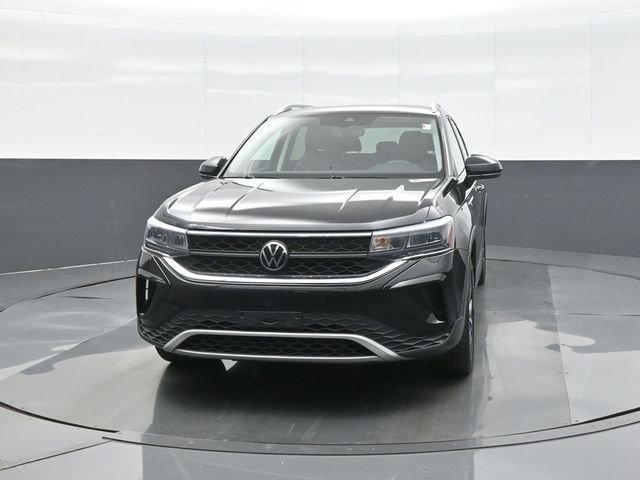 Used 2023 Volkswagen Taos SE with VIN 3VVEX7B29PM341091 for sale in Kansas City