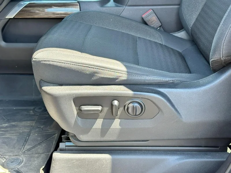 Used 2019 CAJUN RED TINTCOAT Chevrolet RST image 18