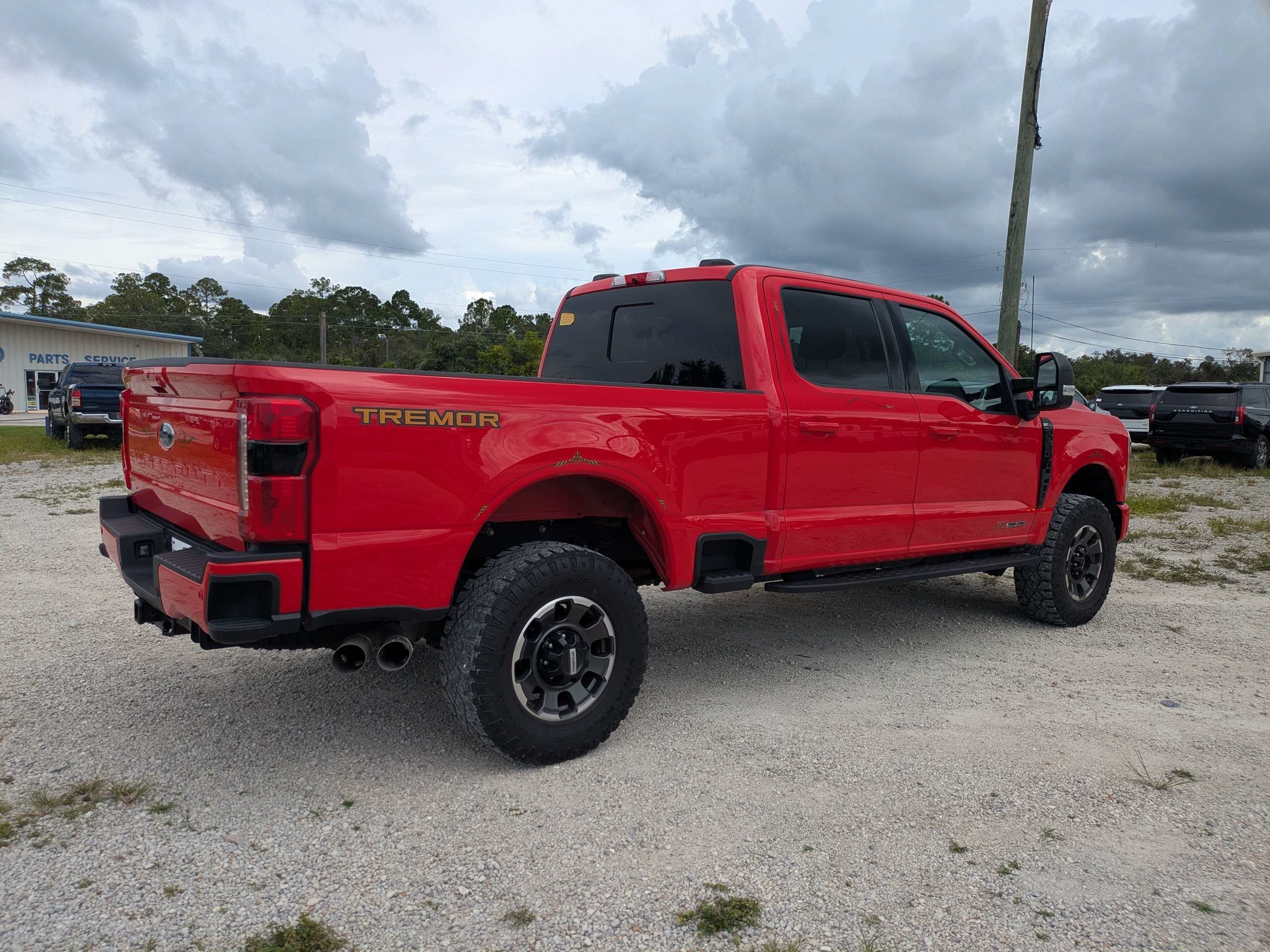 Used 2023  Ford XLT image 4