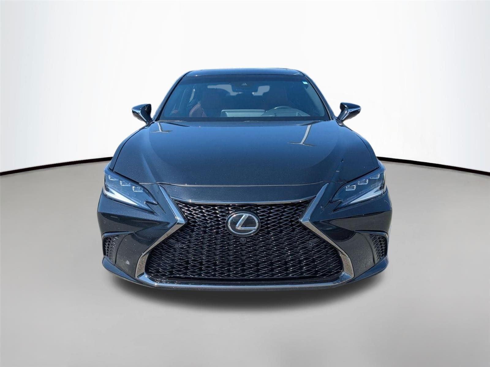 Used 2023  Lexus ES 350 F SPORT Handling image 2