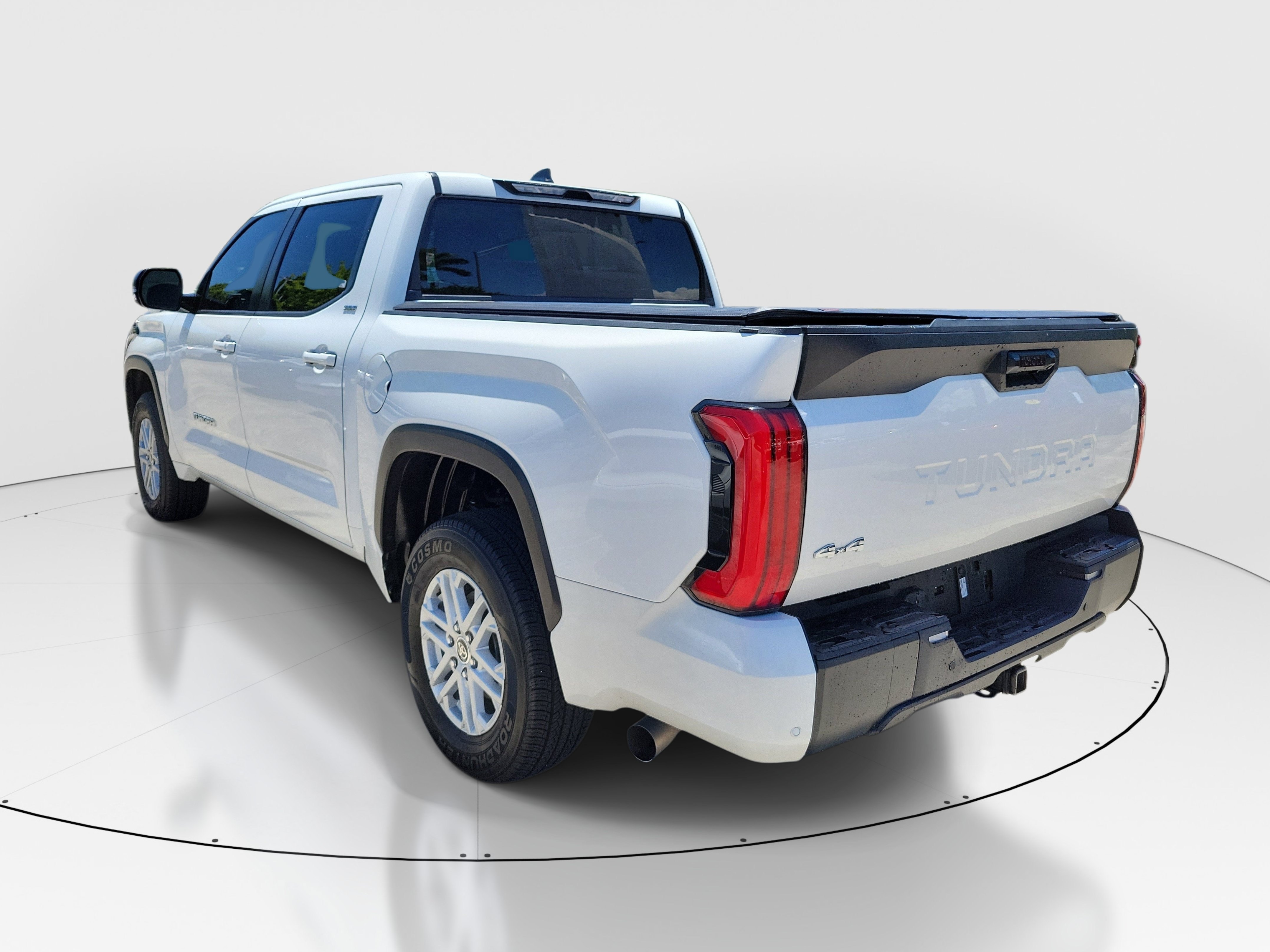 Used 2024 Ice Toyota SR5 image 4