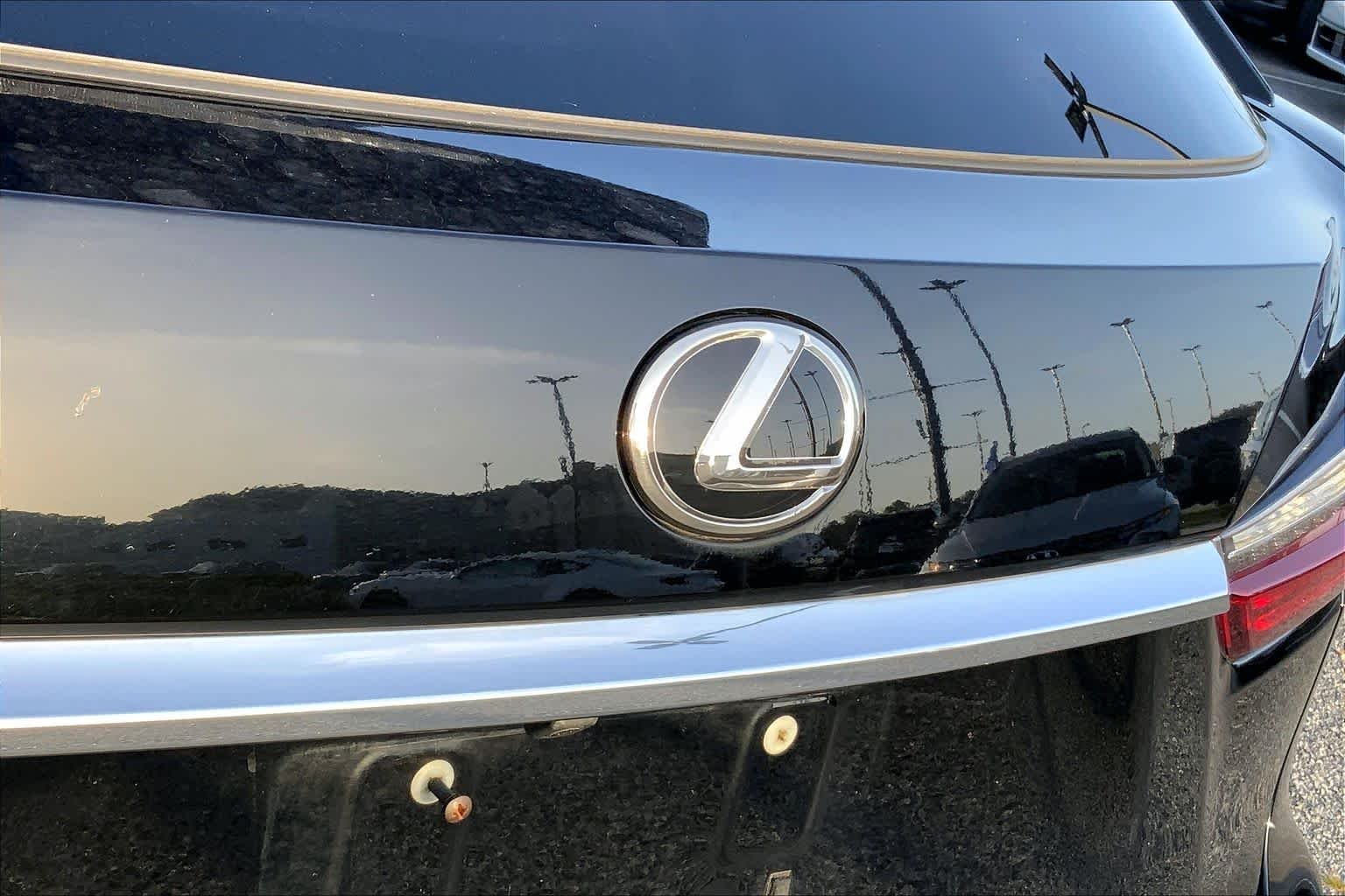 Used 2019 Obsidian Lexus  image 30