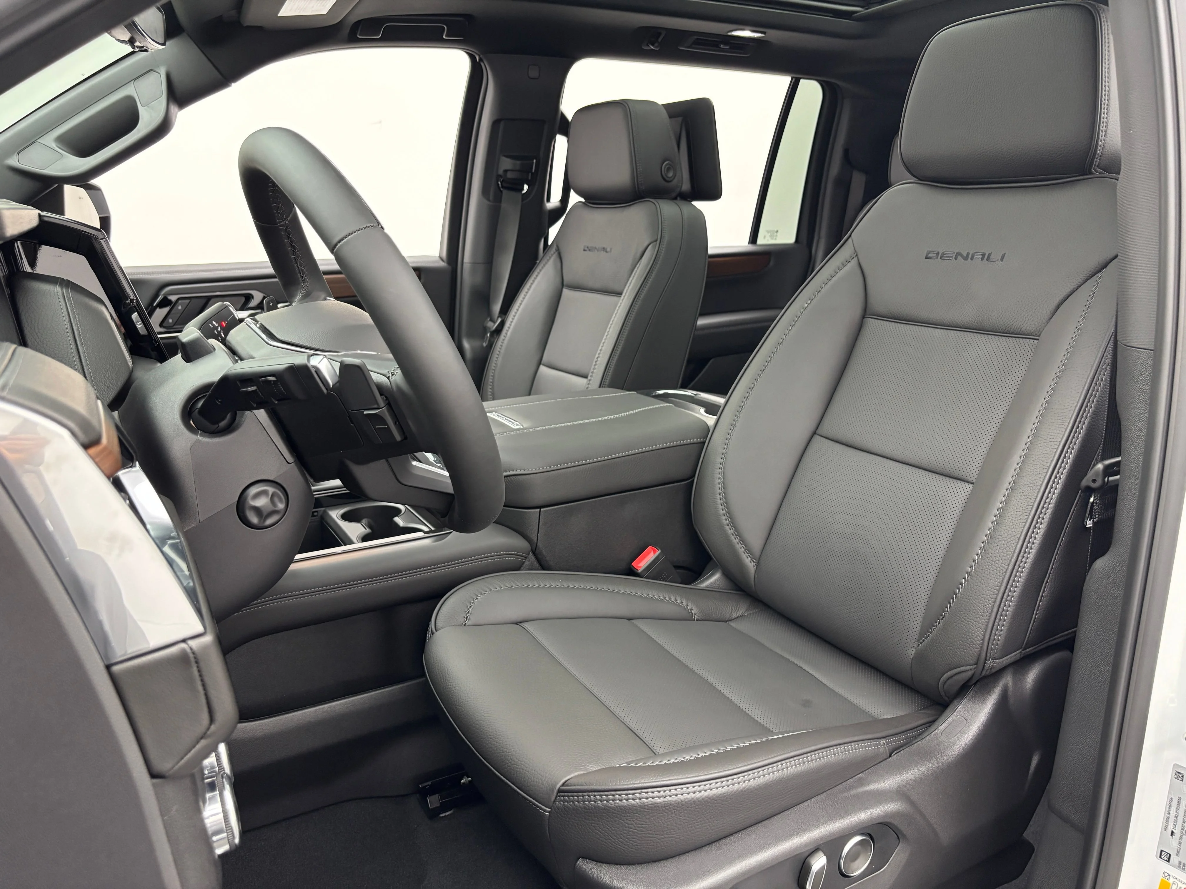 2026 GMC Yukon XL Denali - Photo 22