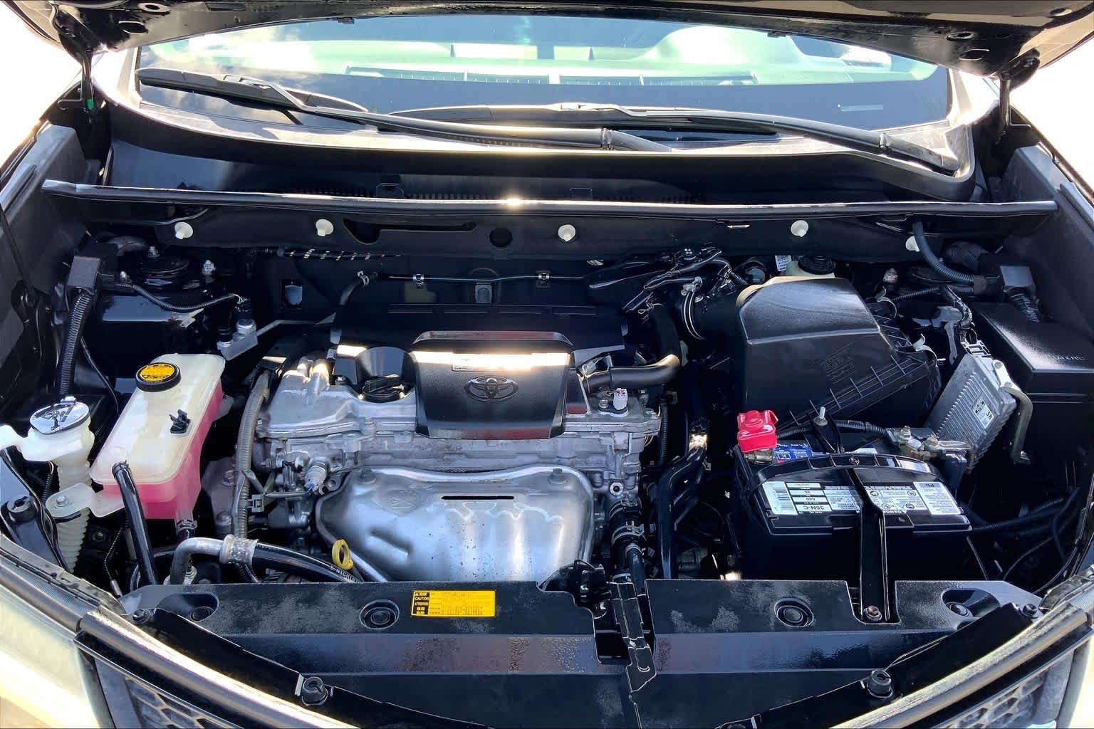 Used 2015 Black Toyota LE image 31