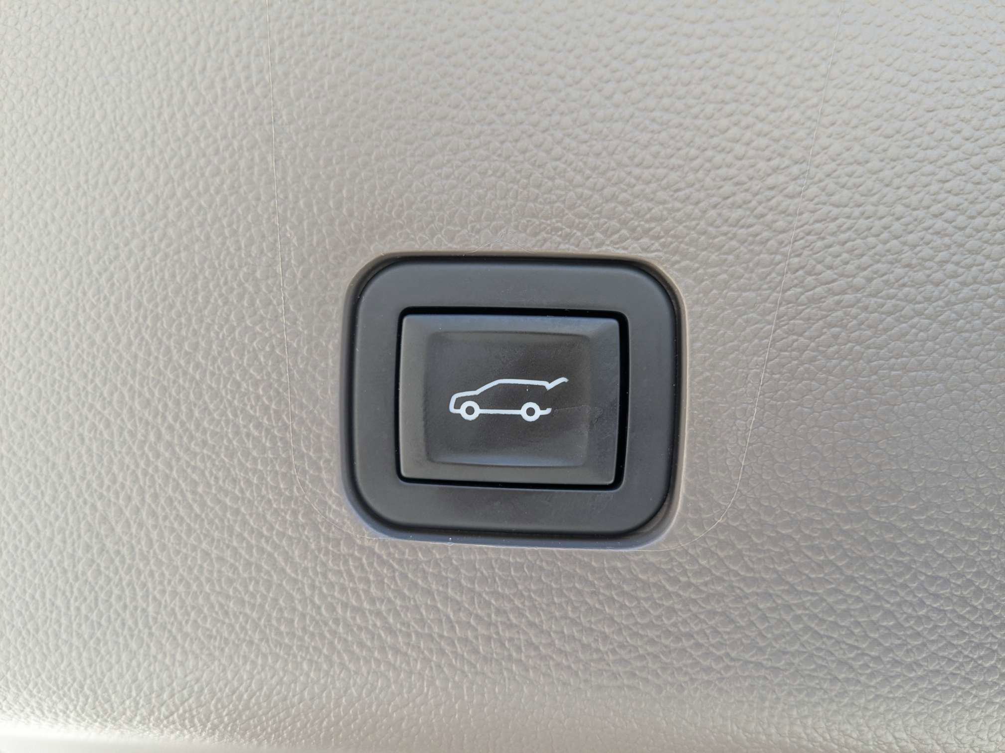 Used 2019 Mosaic Black Metallic Chevrolet LT Leather image 16