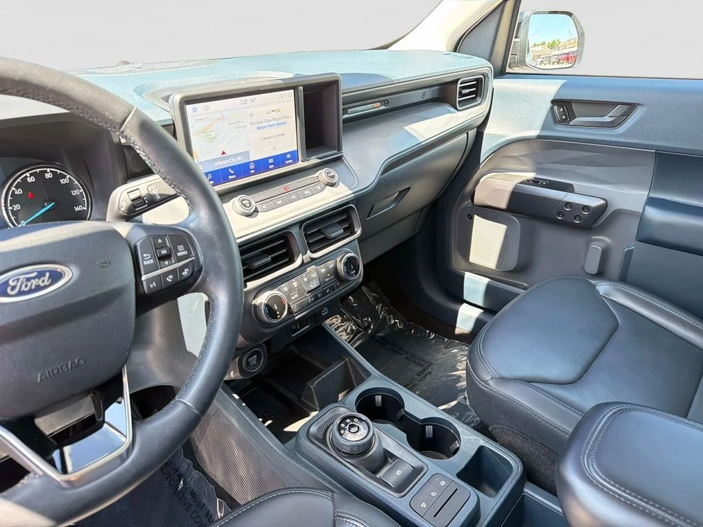Used 2024 Oxford White Ford Lariat image 27