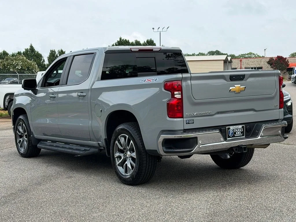 Used 2024 Slate Gray Metallic Chevrolet LT image 3