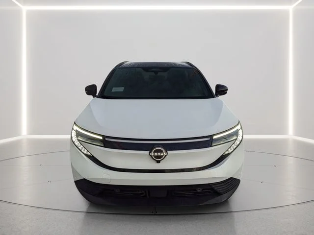 New 2026 Everest White Pearl TriCoat / Super Black Two-tone Nissan Platinum+ image 9
