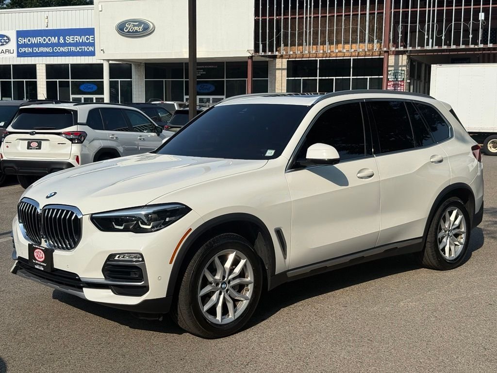 Used 2020 White BMW xDrive40i image 4