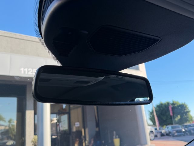 Used 2025 Silver Ford Platinum image 31