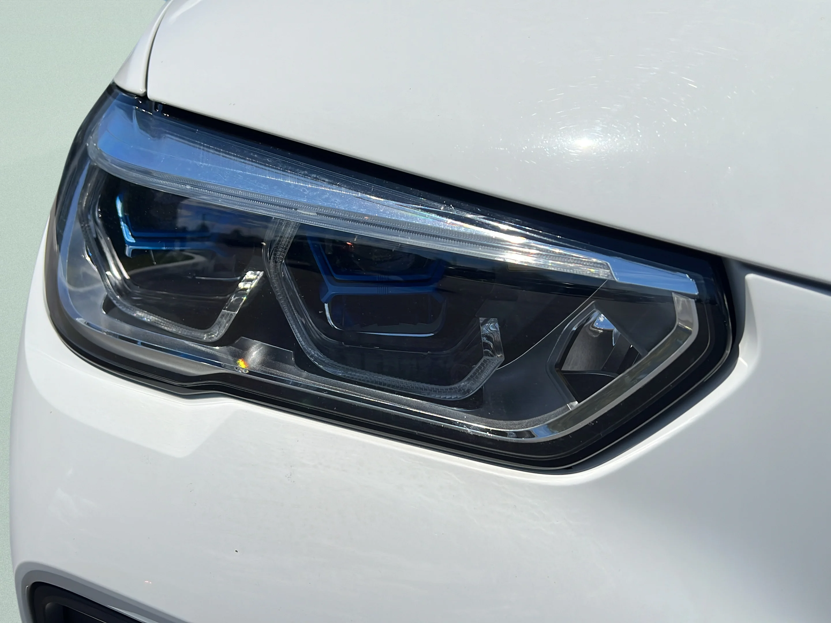 Used 2023 Alpine White BMW xDrive45e image 9