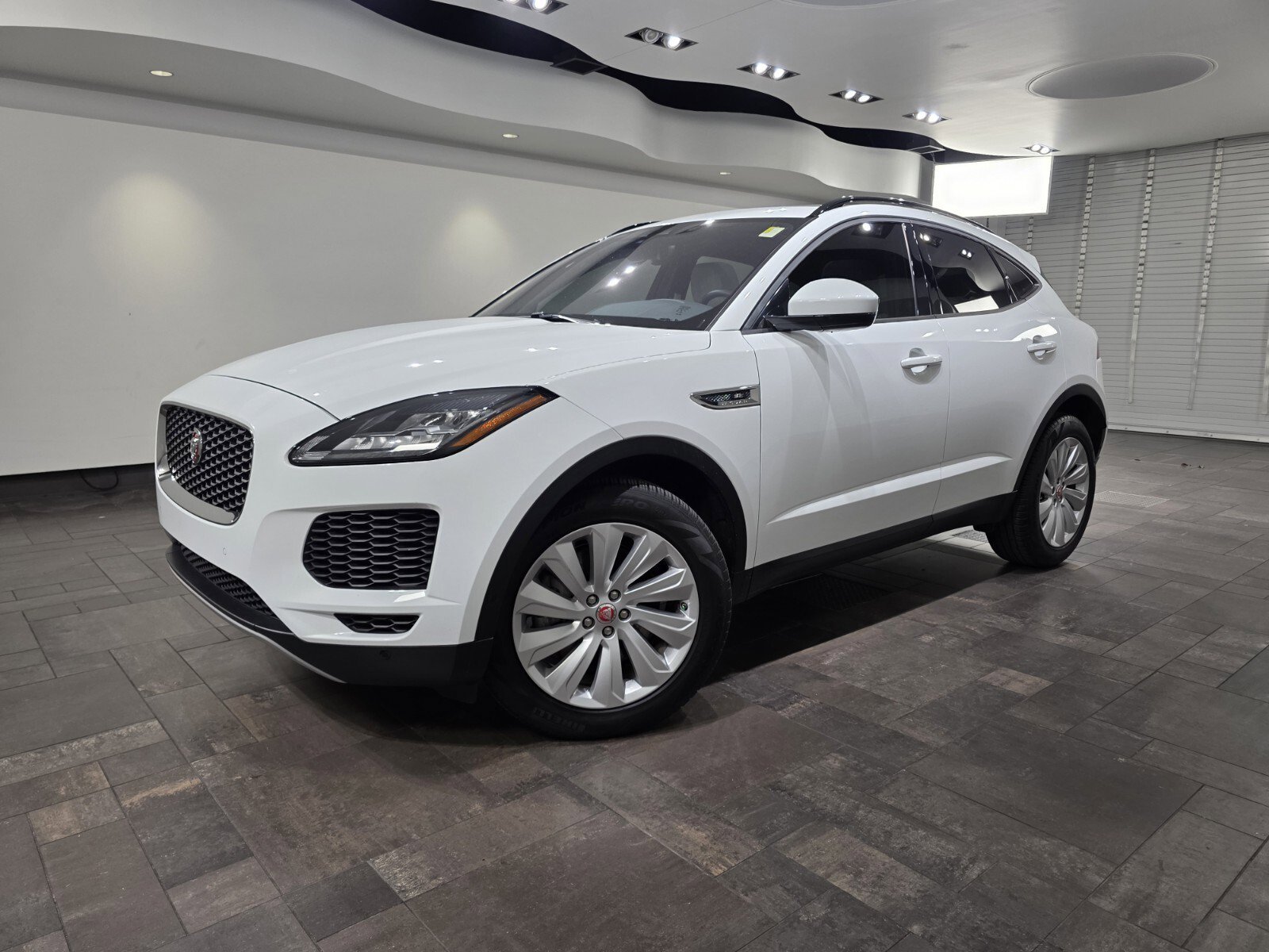 2020 Jaguar E-PACE SE
