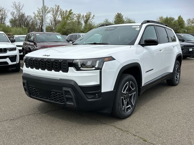 New 2026 Bright White Clear-Coat Exterior Paint Jeep Limited image 5