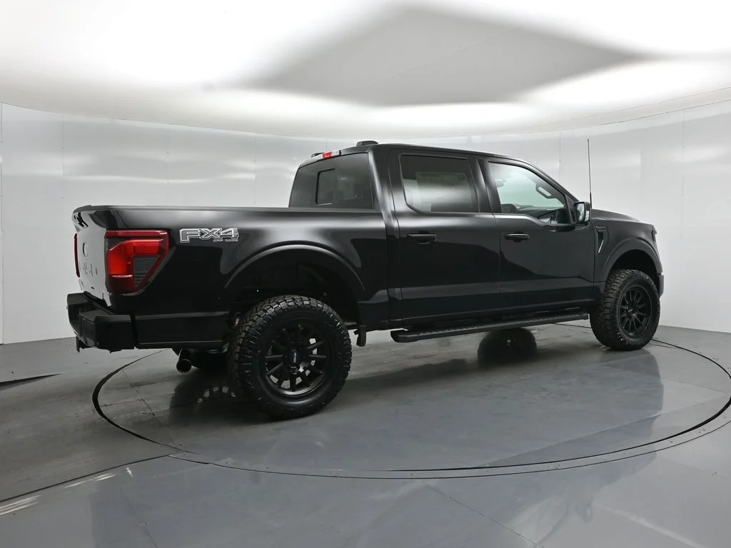 New 2026 Agate Black Metallic Ford XLT image 20