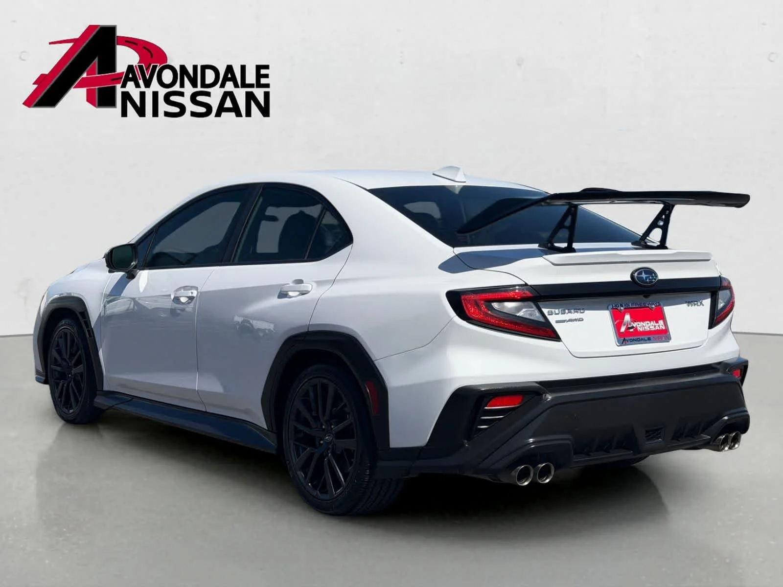Used 2022 Ceramic White Subaru Premium image 4