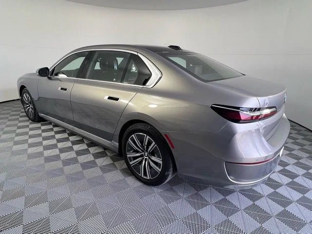 New 2024 Oxide Grey metallic BMW eDrive50 image 6