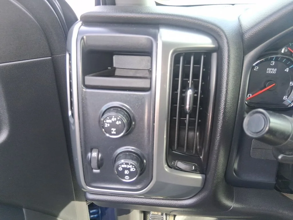 Used 2016 Blue Chevrolet LT image 9