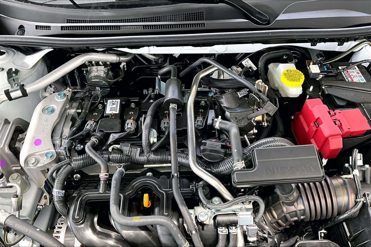 New 2026 Aspen White Tricoat/Super Black Nissan SR image 17
