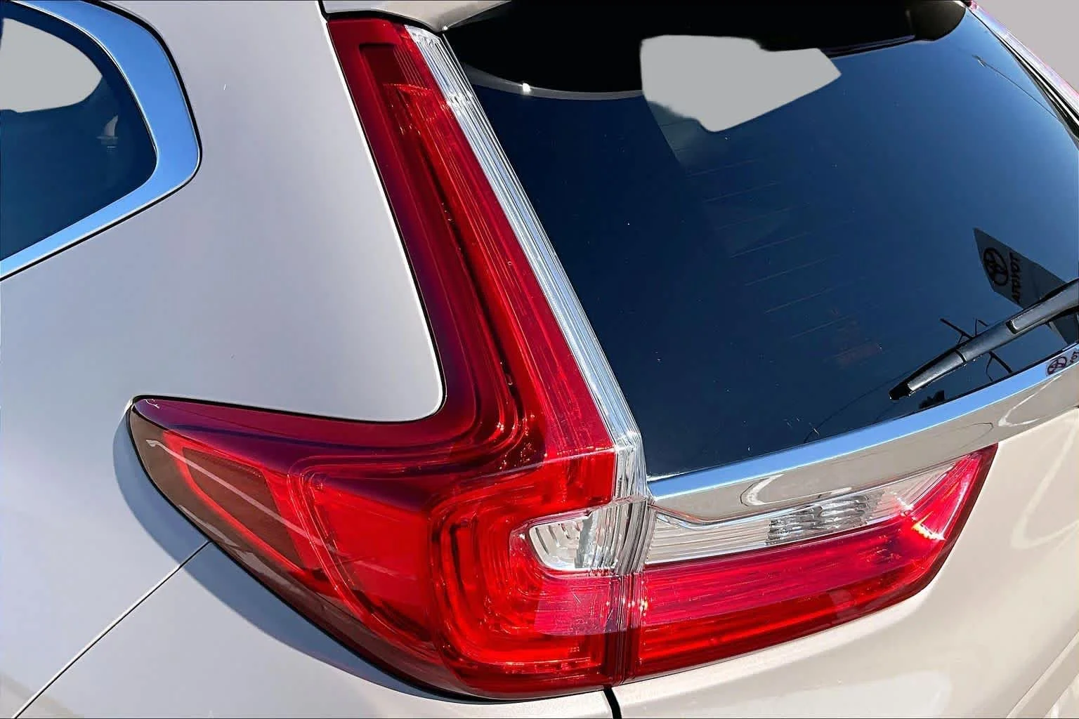 Used 2018 Sandstorm Metallic Honda Touring image 28
