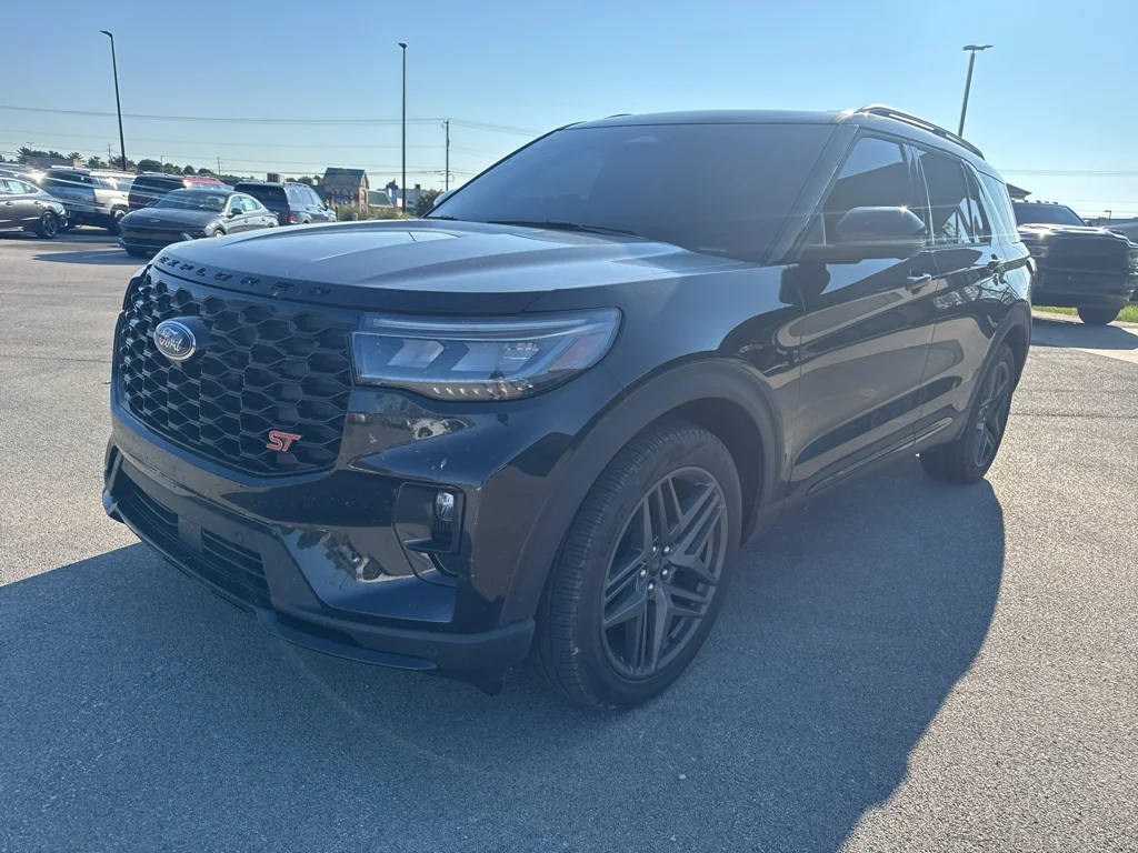 Used 2025 Agate Black Metallic Ford ST image 7