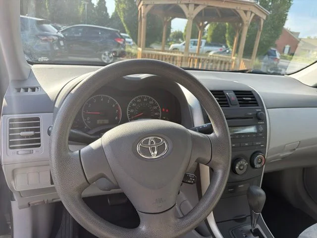 Used 2009 Black Sand Pearl Toyota LE image 15