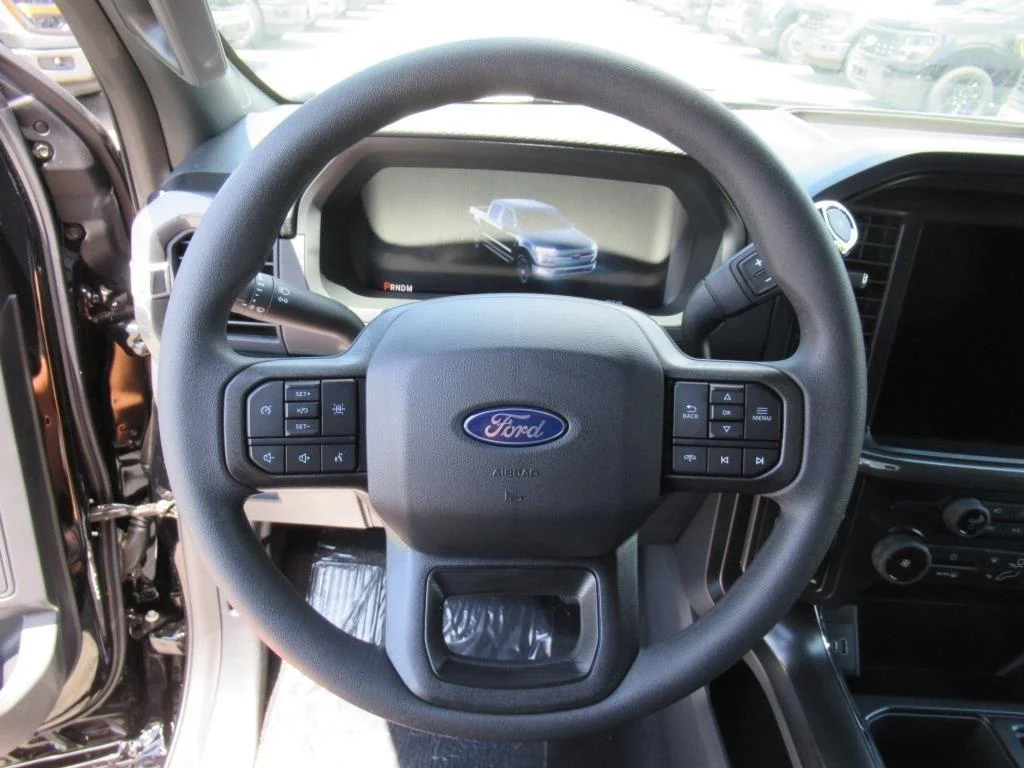 2025 Ford F-150 STX - Photo 17
