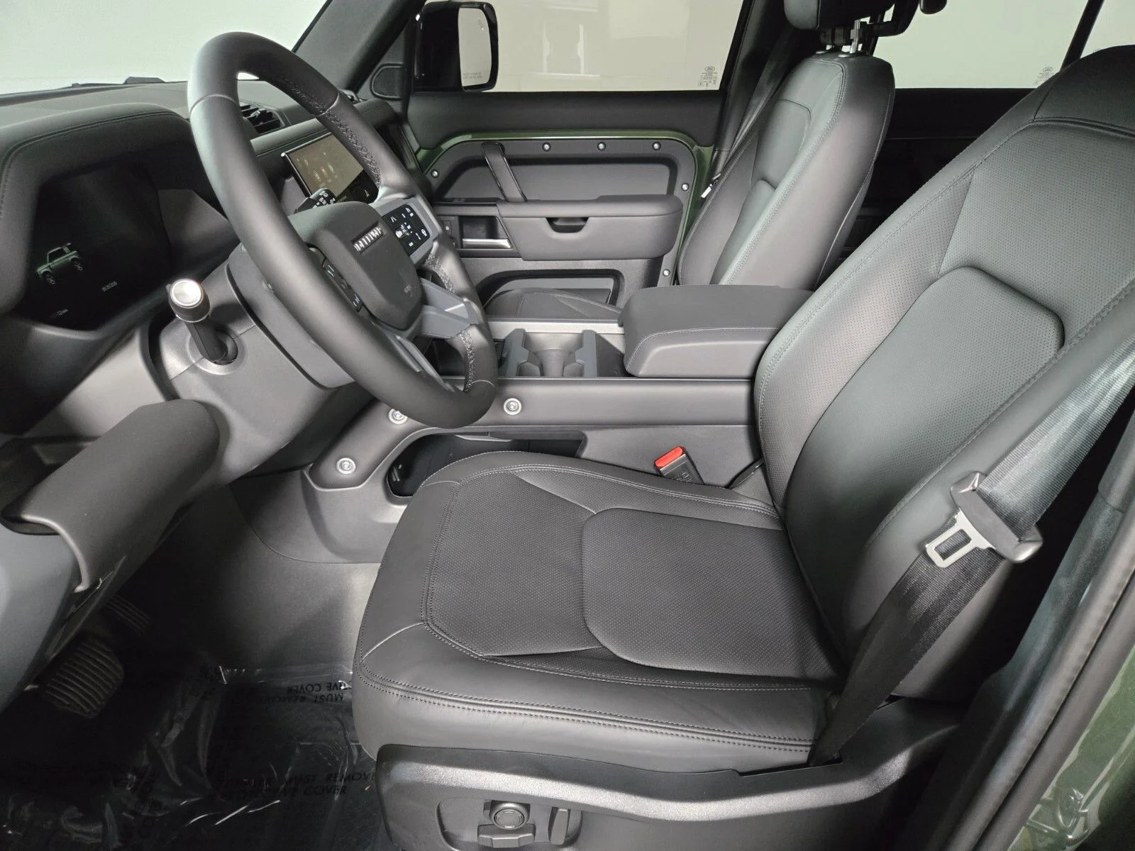 New 2026 Woolstone Green Land Rover X-Dynamic SE image 11