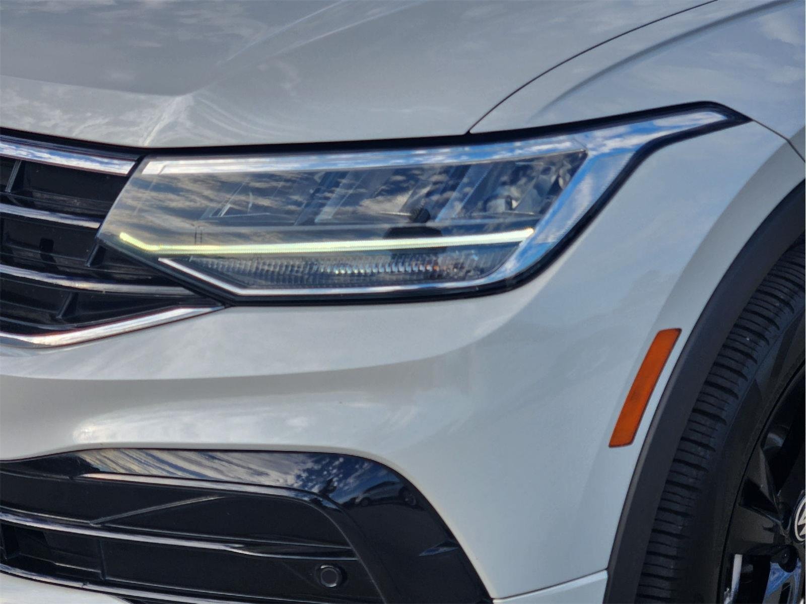 2024 Volkswagen Tiguan photo 8 of 33