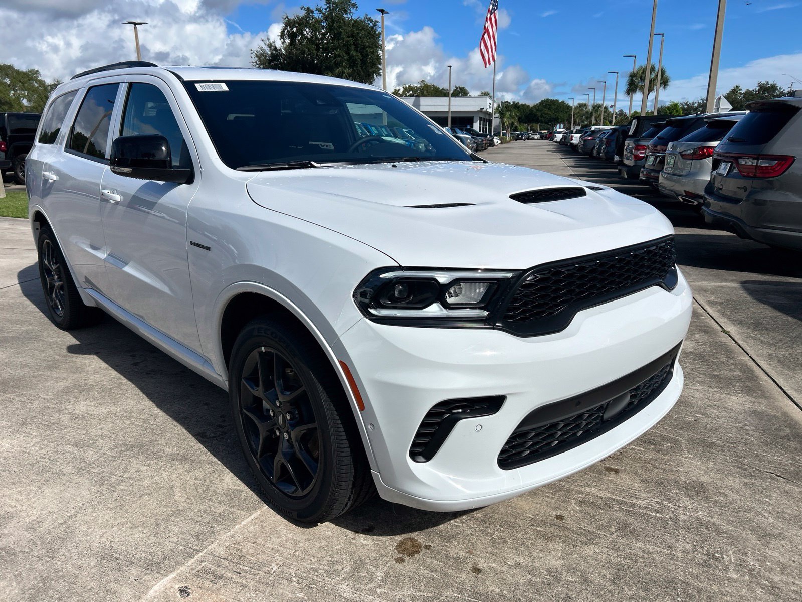 New 2027 White Knuckle Clear-Coat Exterior Paint Dodge GT HEMI image 7