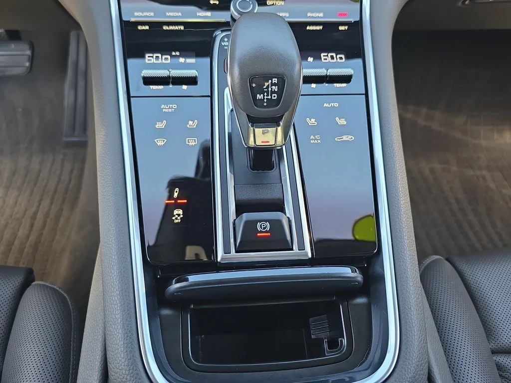 Used 2023  Porsche Platinum Edition image 28