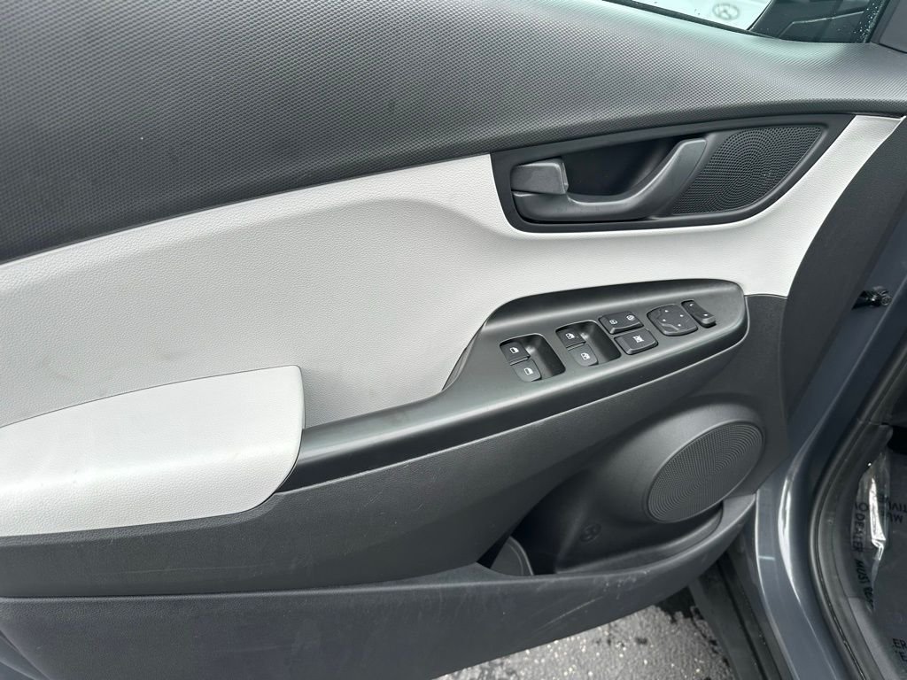 2023 Hyundai Kona SEL - Photo 12