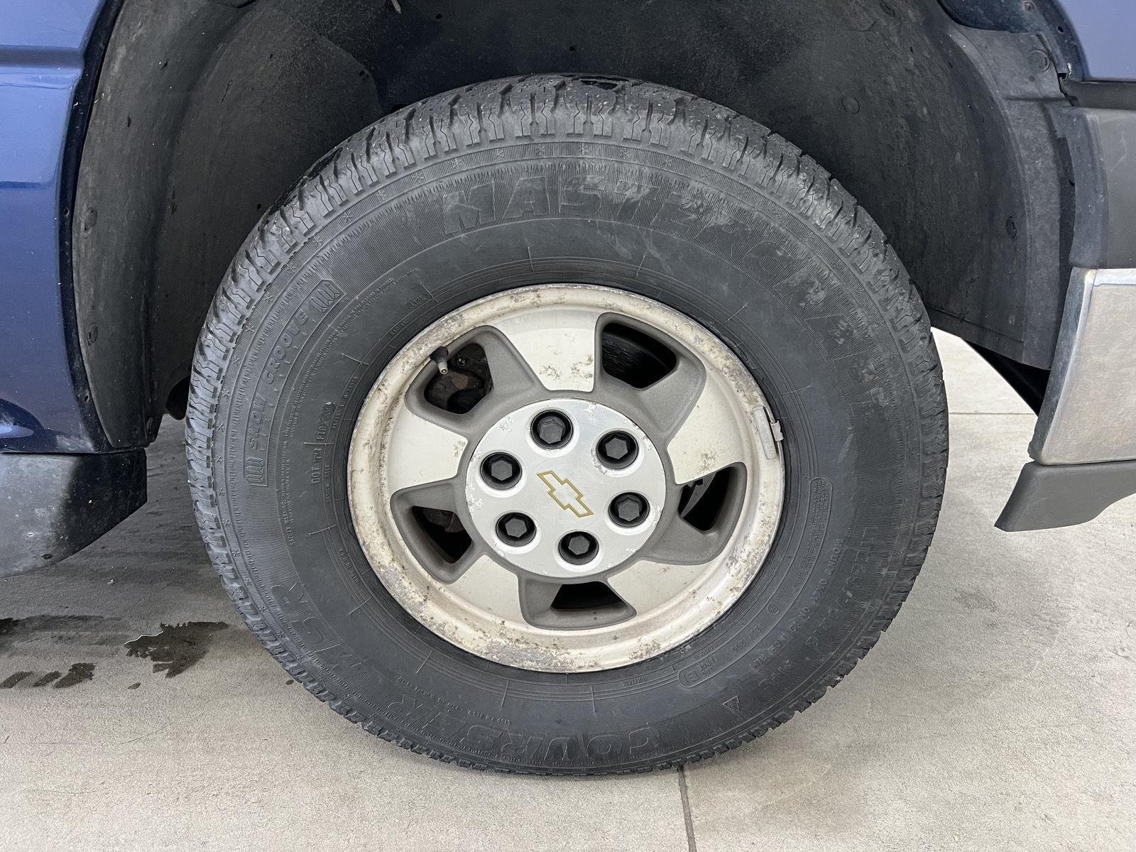 2001 Chevrolet Suburban Base - Photo 8