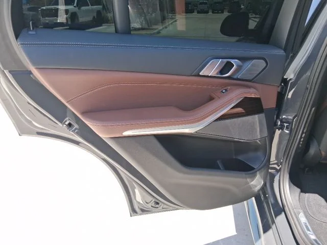 Used 2025 Gray BMW sDrive40i image 16