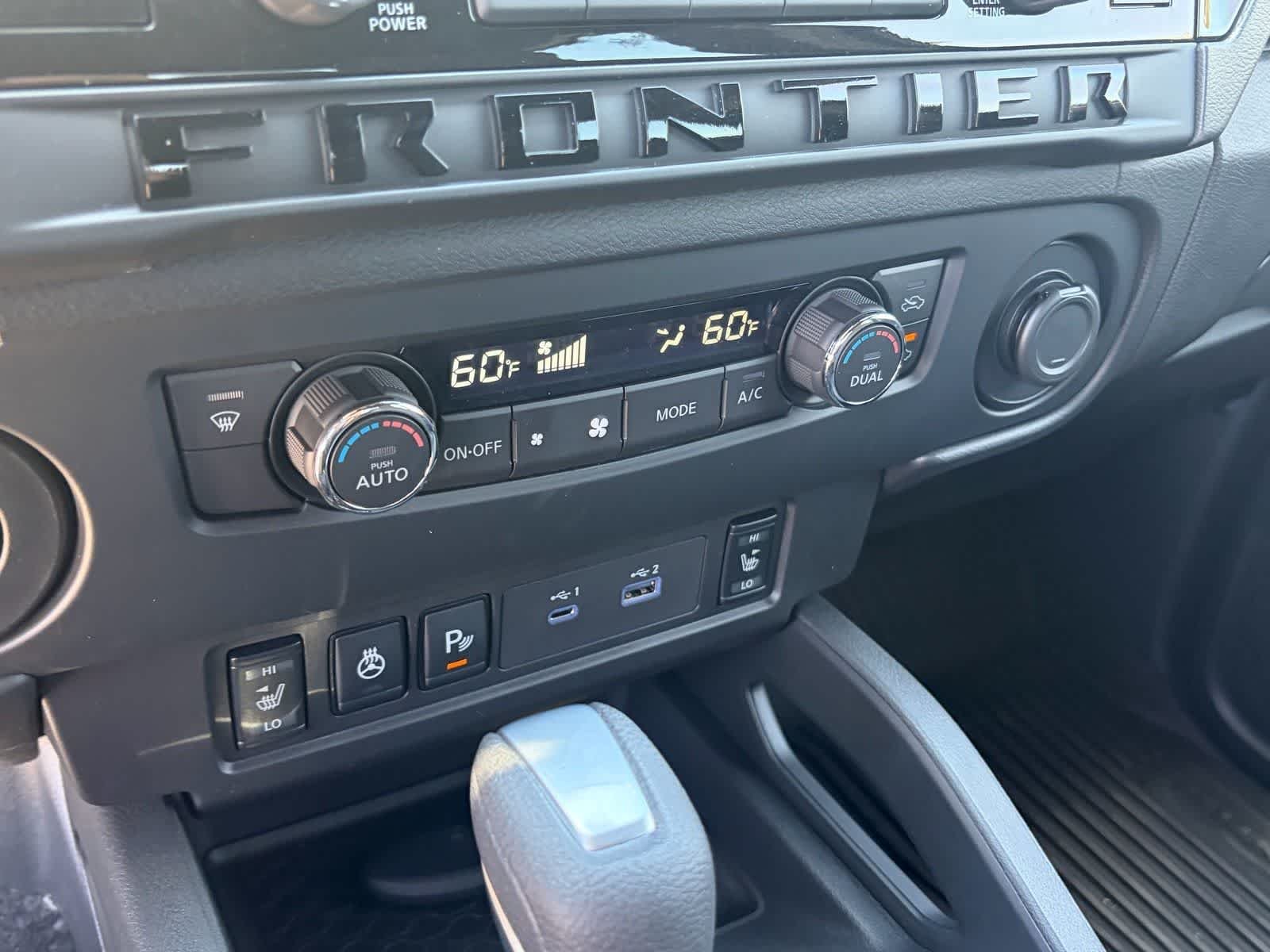 New 2026 Boulder Gray Pearl Nissan Crew Cab SV image 15