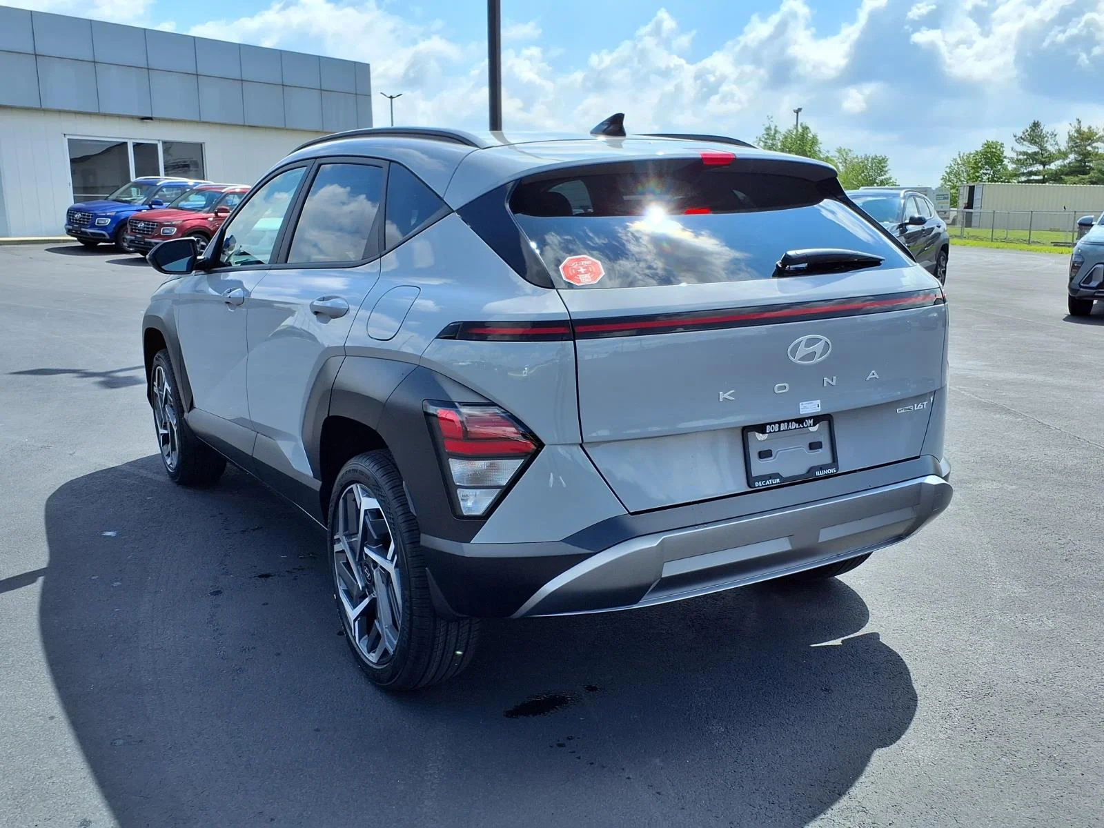 New 2026 Cyber Gray Metallic Hyundai SEL Premium image 16