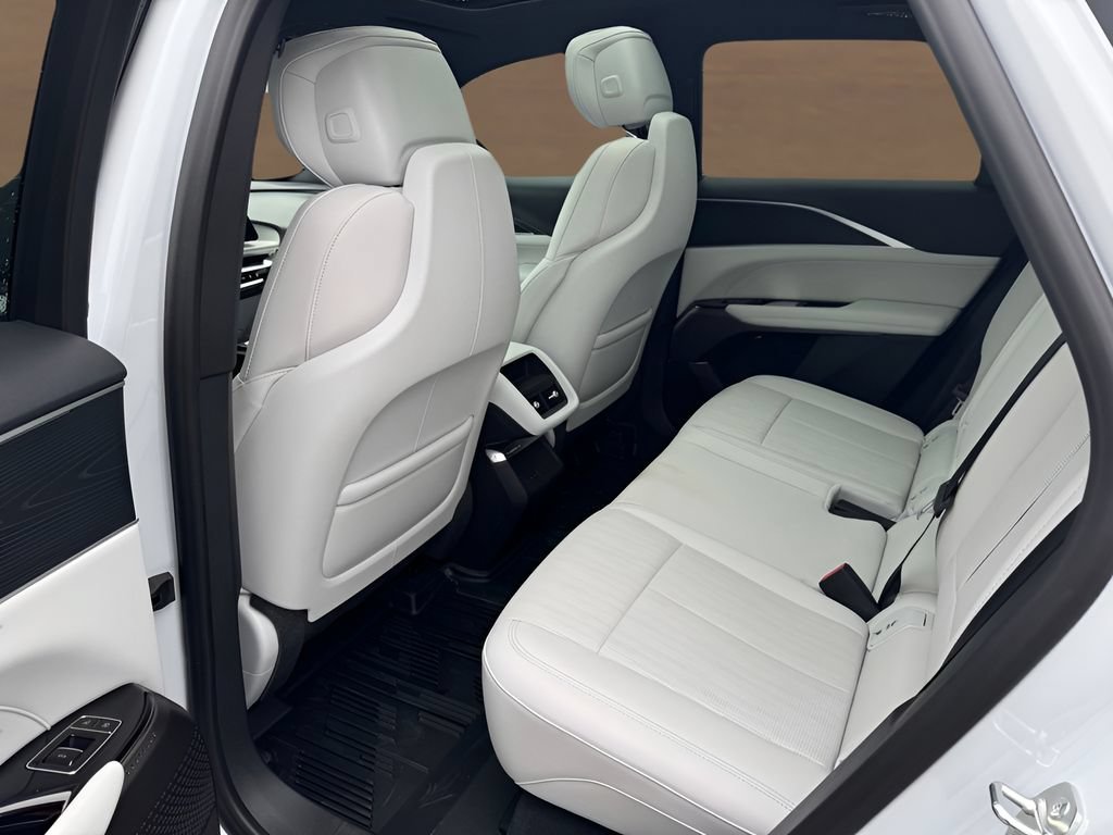New 2026 Vibrant White Tricoat Cadillac Luxury image 15