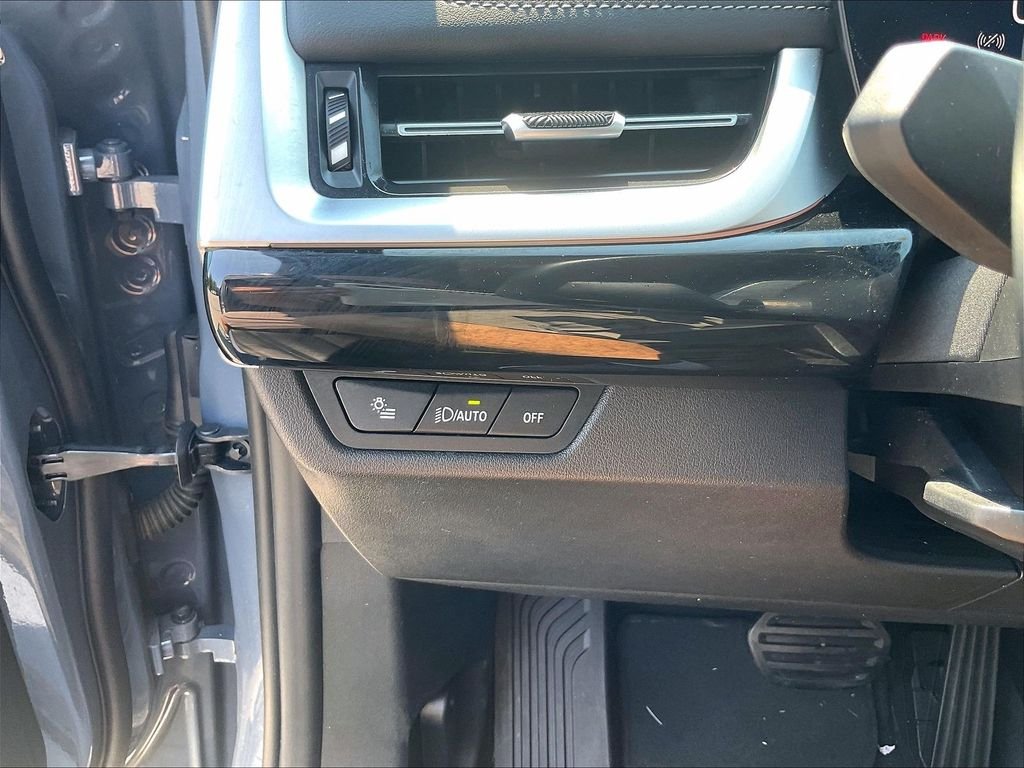Used 2023 Gray BMW xDrive28i image 26