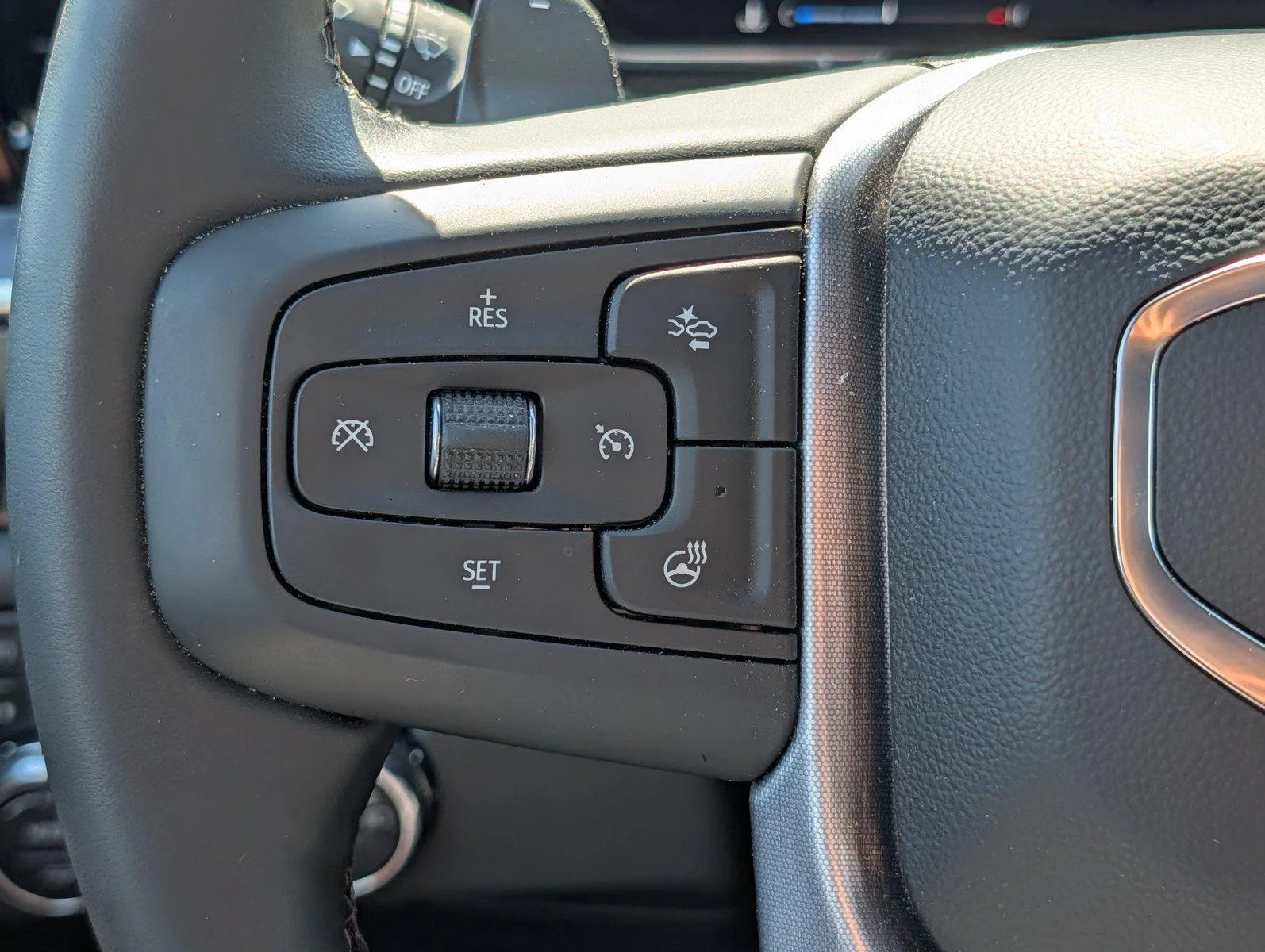 Used 2025 Sterling Metallic GMC SLT image 25