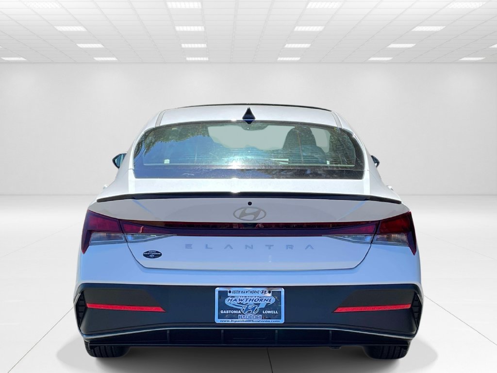 New 2026 White Hyundai SEL Sport Plus image 5
