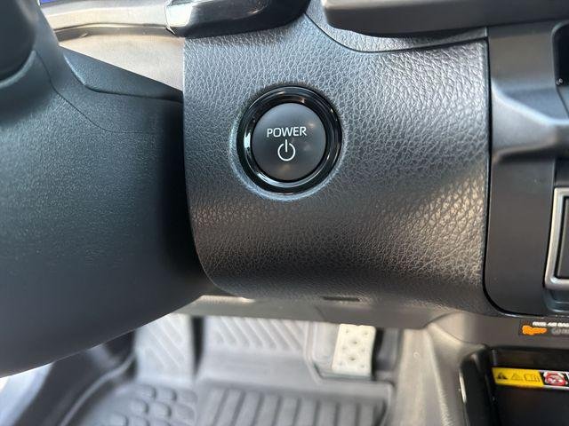 Certified Used 2025 WIND CHILL PEARL Toyota  image 15