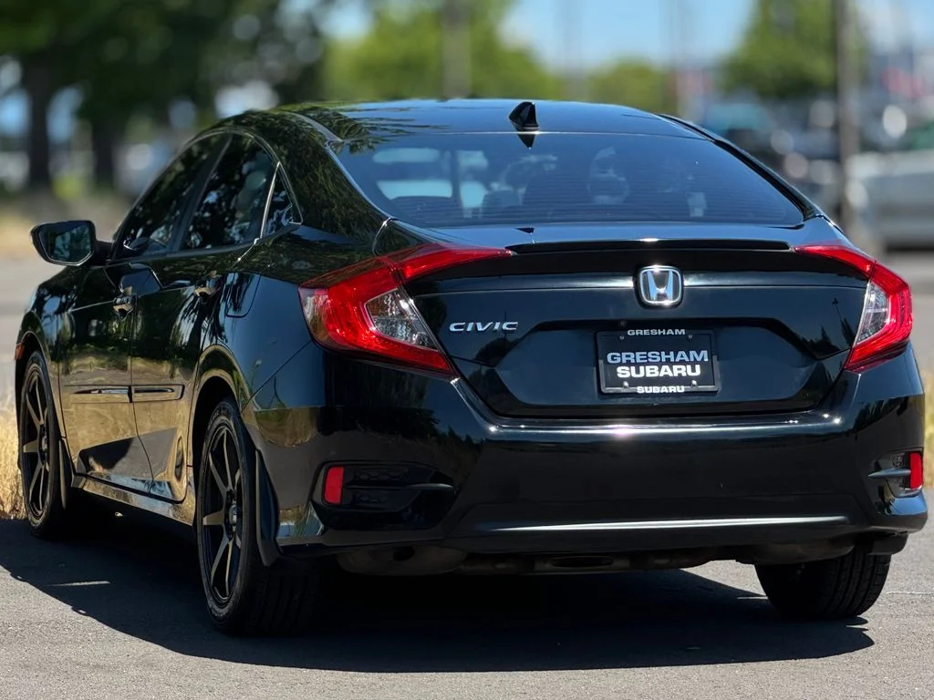 Used 2016 Black Honda EX-T image 5