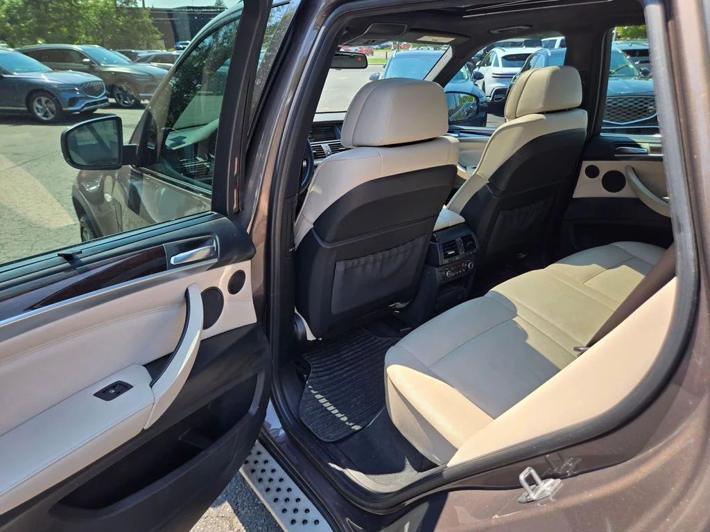 Used 2013 Bronze Metallic BMW xDrive50i image 16