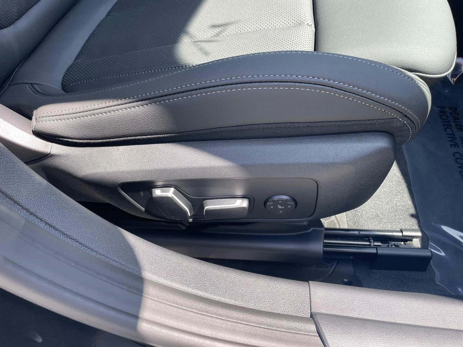 New 2026 Black Sapphire Metallic BMW M440i image 25