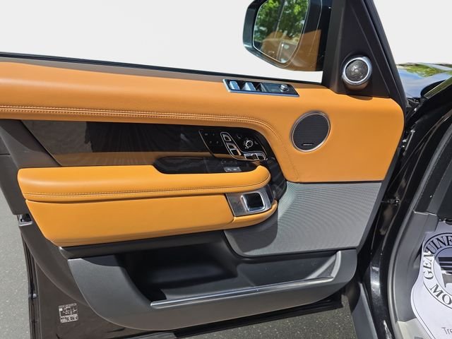 Used 2019 Santorini Black Metallic Land Rover 5.0L V8 Supercharged Autobiography image 30